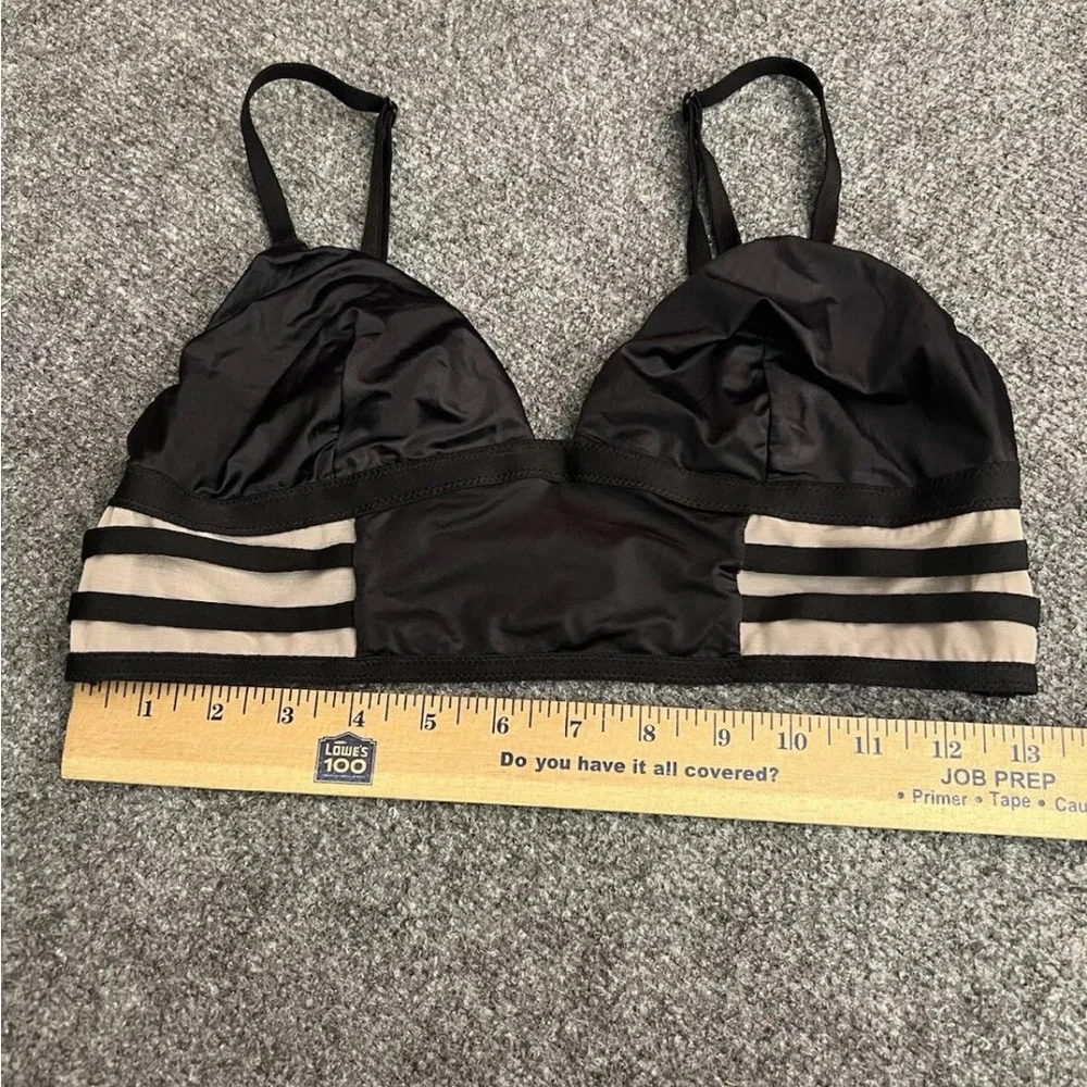 Victoria’s Secret Bralette Black/nude Soft Medium Woman’s Unpadded Wireless